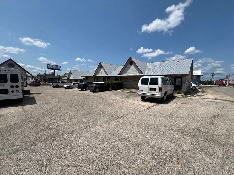 809 Martin Luther King Jr. Dr, Copperas Cove, TX for sale - Building Photo - Image 3 of 11