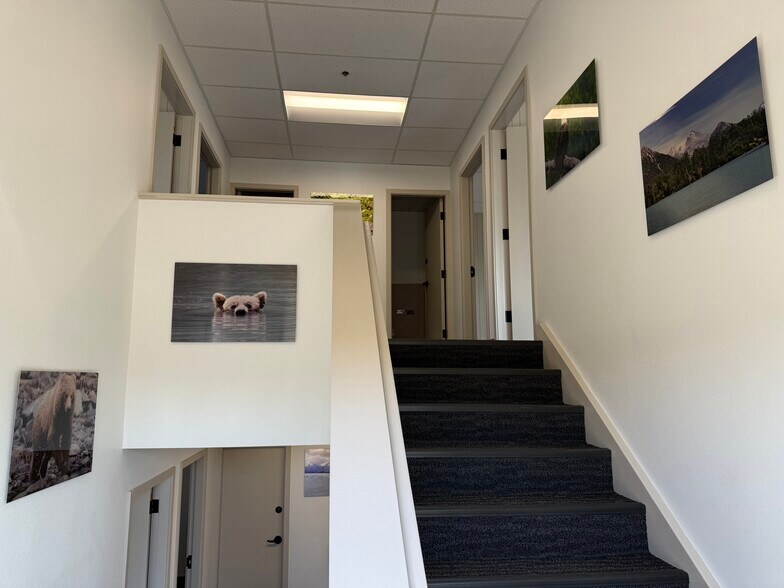 35186 Kenai Spur Hwy, Soldotna, AK à louer - Photo du bâtiment - Image 2 de 14