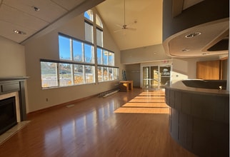 4904 S Minnesota Ave, Sioux Falls, SD à vendre Photo du bâtiment- Image 2 de 8