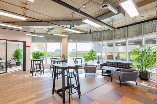 Plus de détails pour 60 Columbia Way, Markham, ON - Bureau à louer