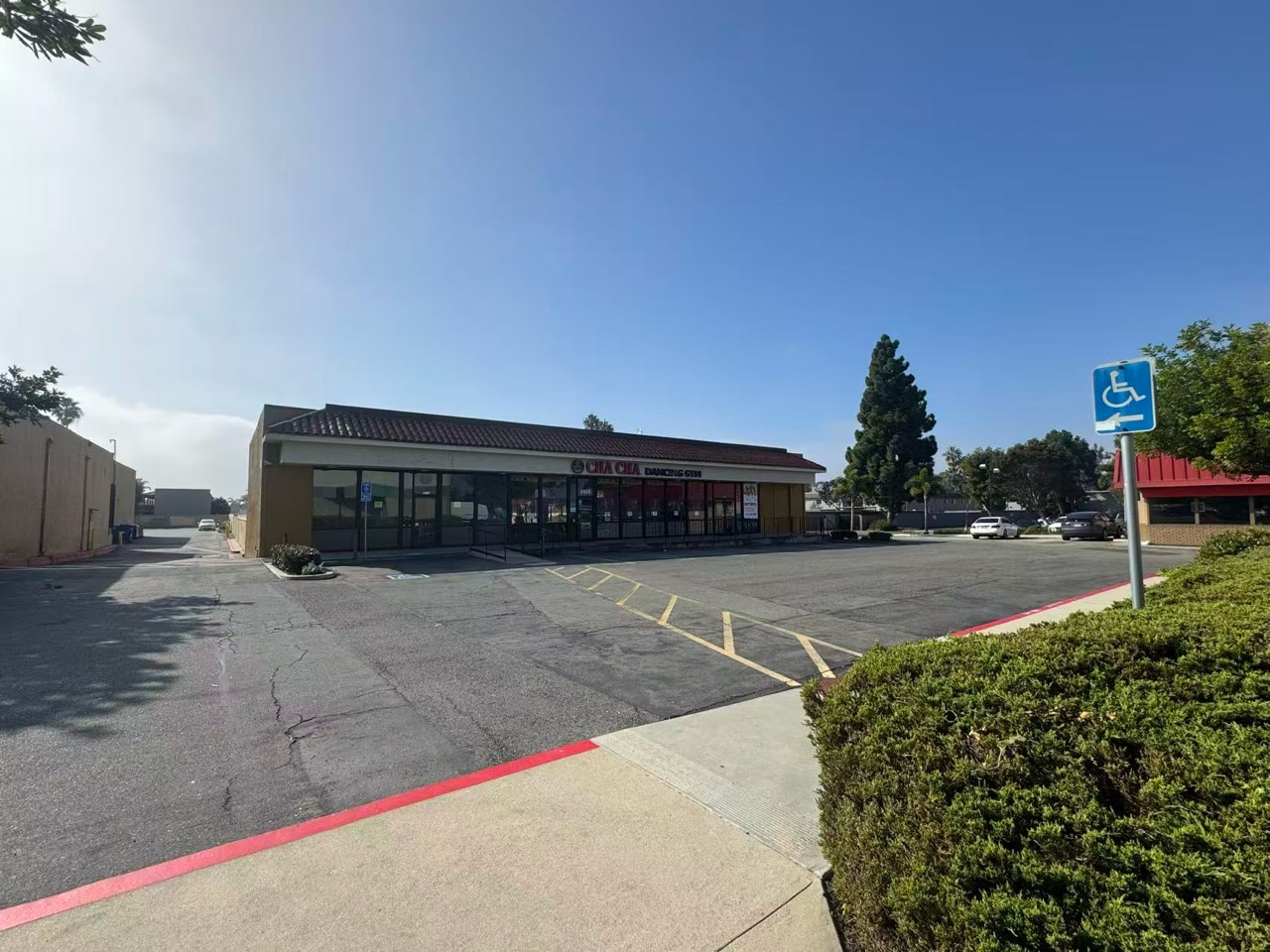 6908-6916 Warner Ave, Huntington Beach, CA for sale Interior Photo- Image 1 of 8