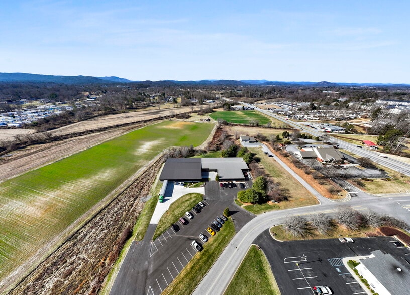 110 Commercial Blvd, Flat Rock, NC for sale - Building Photo - Image 3 of 44