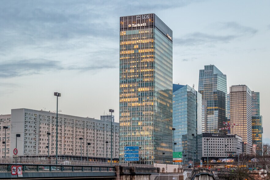 1 Terrasse Bellini, Puteaux for lease - Primary Photo - Image 1 of 4