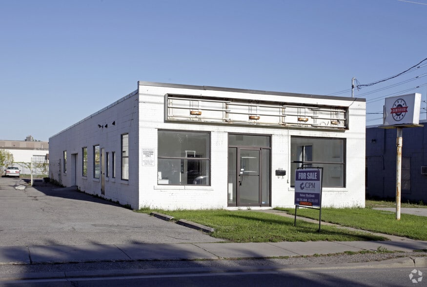 817 Kipling Ave, Toronto, ON for lease - Building Photo - Image 2 of 2
