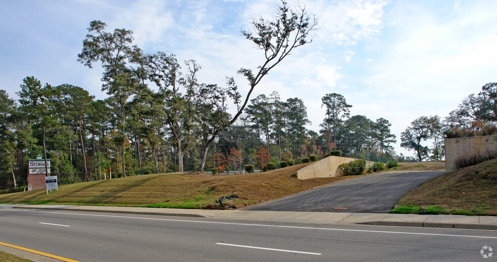 6875 Thomasville Rd, Tallahassee, FL for lease - Building Photo - Image 3 of 9