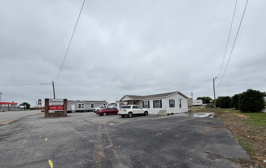 1412 S Thompson St, Springdale, AR à vendre - Photo du bâtiment - Image 1 de 7
