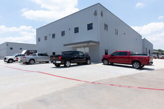 11755 W Little York Rd, Houston, TX for lease Building Photo- Image 2 of 3