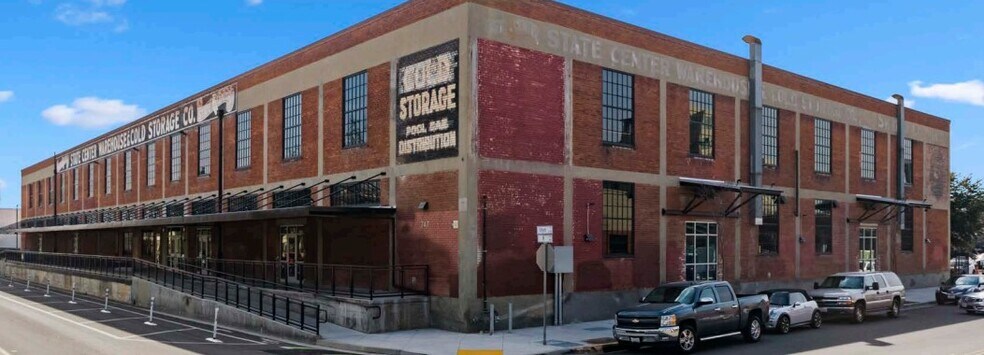 747 R St, Fresno, CA à louer - Photo du bâtiment - Image 2 de 19