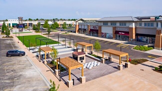 Plus de détails pour 200-530 Commons Dr, Geneva, IL - Commerce de détail à louer