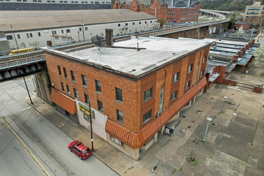 830-840 Linden Ave, East Pittsburgh, PA à vendre - Photo du bâtiment - Image 2 de 34