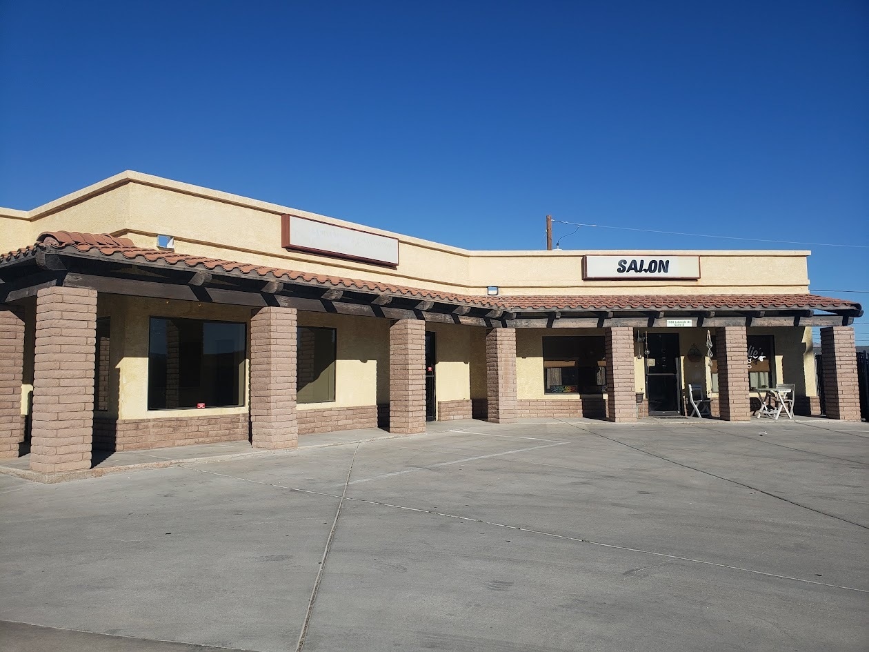 1660 Lakeside Dr, Bullhead City, AZ for lease Interior Photo- Image 1 of 5
