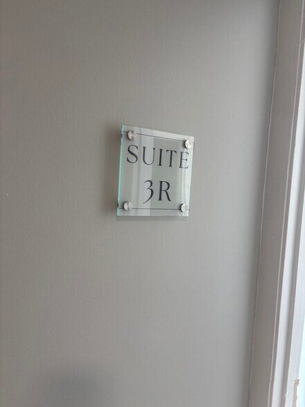 1004 Reisterstown Rd, Pikesville, MD à louer - Photo intérieure - Image 3 de 11
