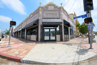 700 N Heliotrope Dr, Los Angeles, CA for lease Building Photo- Image 1 of 3