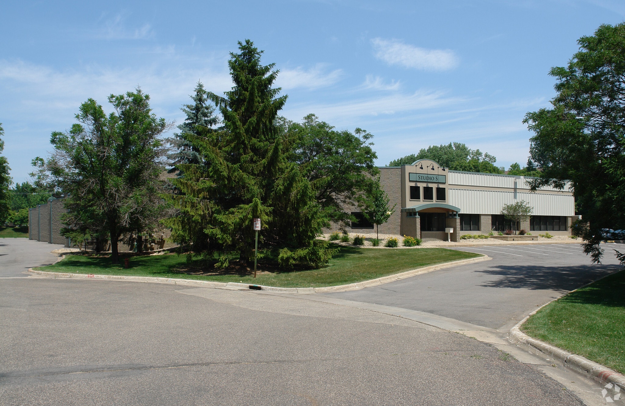 7101-7117 Ohms Ln, Edina, MN for lease Building Photo- Image 1 of 6
