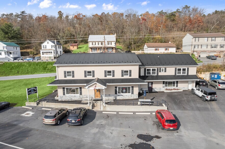 200 E Main St, Hancock, MD à vendre - Photo du bâtiment - Image 1 de 28