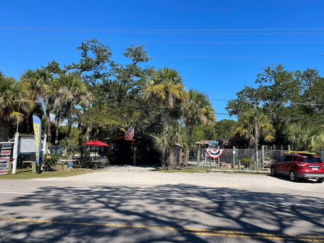 More details for 2111 Sea Island Pky, Saint Helena Island, SC - Retail for Sale