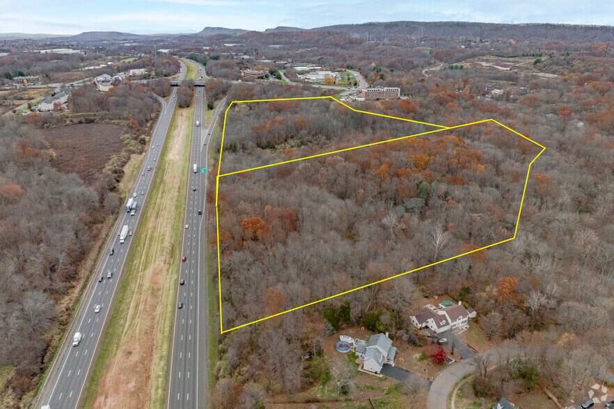 673-675 Williams Rd, Wallingford, CT à vendre - Photo du bâtiment - Image 3 de 18