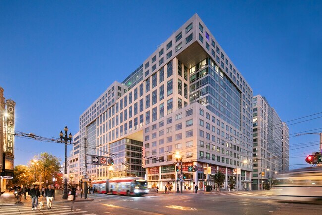 Plus de détails pour 1177 Market St, San Francisco, CA - Commerce de détail à louer