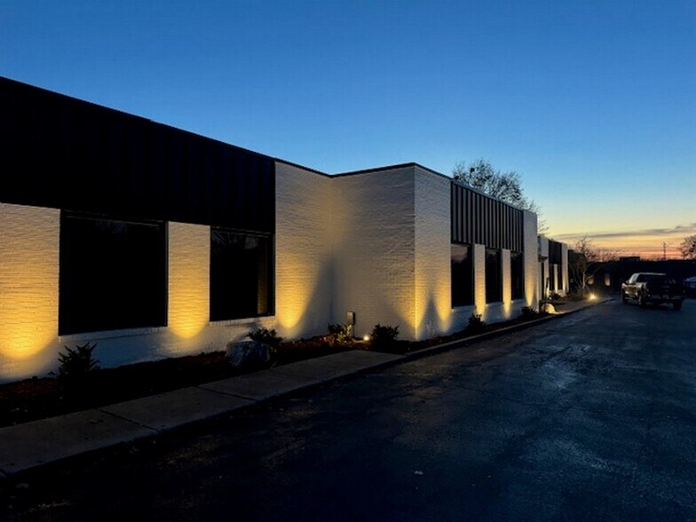 620 S IL Route 31, Mchenry, IL à louer - Photo du bâtiment - Image 2 de 34