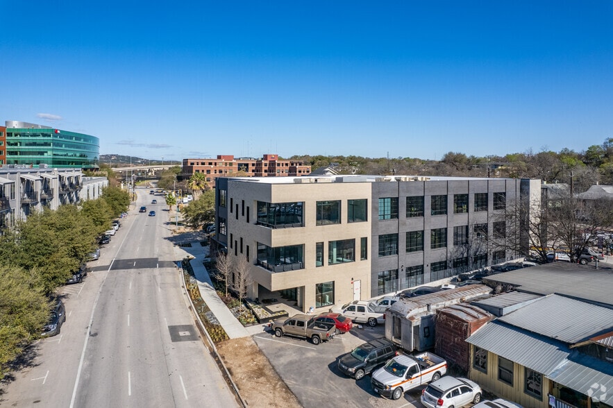 1608 W 5th St, Austin, TX for lease - Building Photo - Image 3 of 8