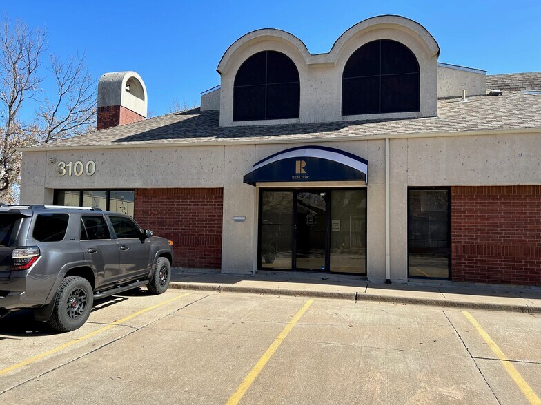 3100 Northwest Blvd, Norman, OK à louer - Photo du bâtiment - Image 2 de 7