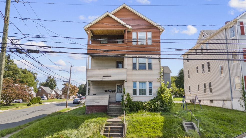 913 East St, New Britain, CT à vendre - Photo principale - Image 1 de 12