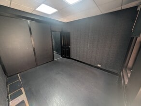 7 King St, Leeds for lease Interior Photo- Image 2 of 20