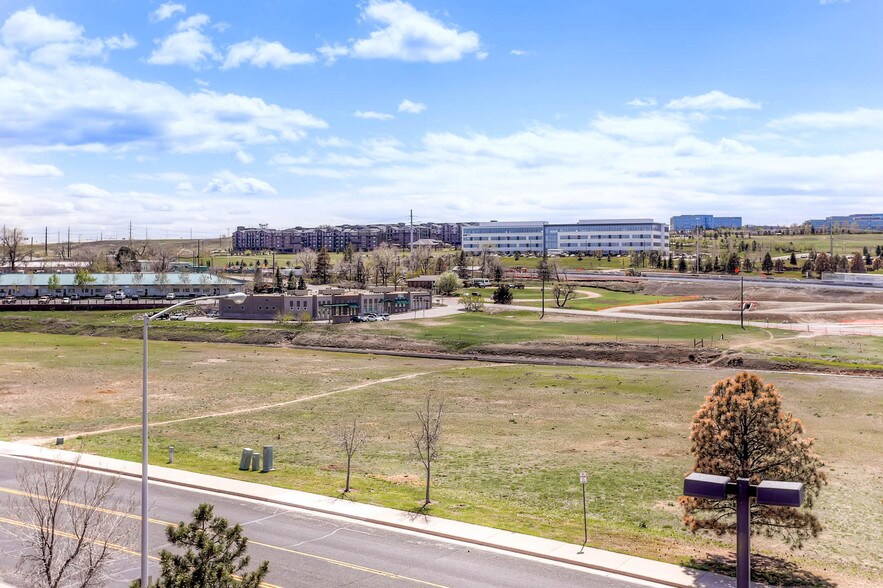 2655 W Midway Blvd, Broomfield, CO à louer - Photo du bâtiment - Image 2 de 96