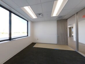 1603 Clovis R Barker Rd, San Marcos, TX for lease Interior Photo- Image 2 of 8