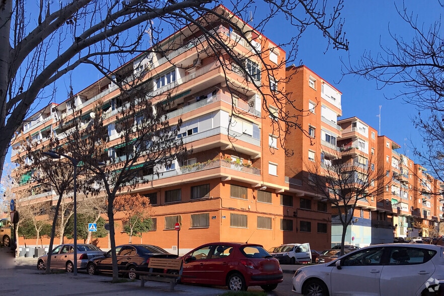 Multifamily in Alcorcón, Madrid for sale - Building Photo - Image 2 of 3