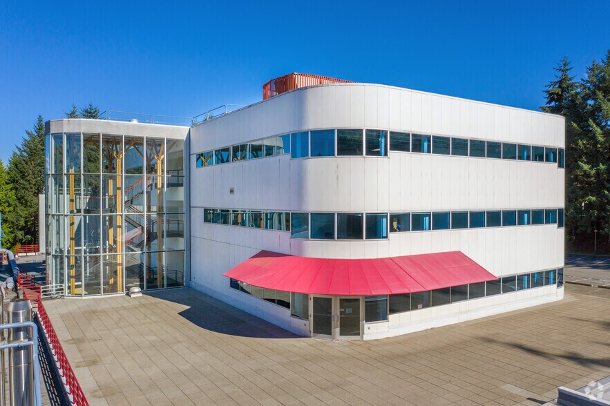 4225 Kincaid St, Burnaby, BC à vendre - Photo du bâtiment - Image 3 de 4