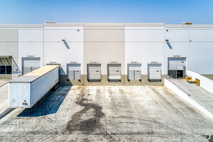 6461 W Post Rd, Las Vegas, NV for lease - Building Photo - Image 2 of 5