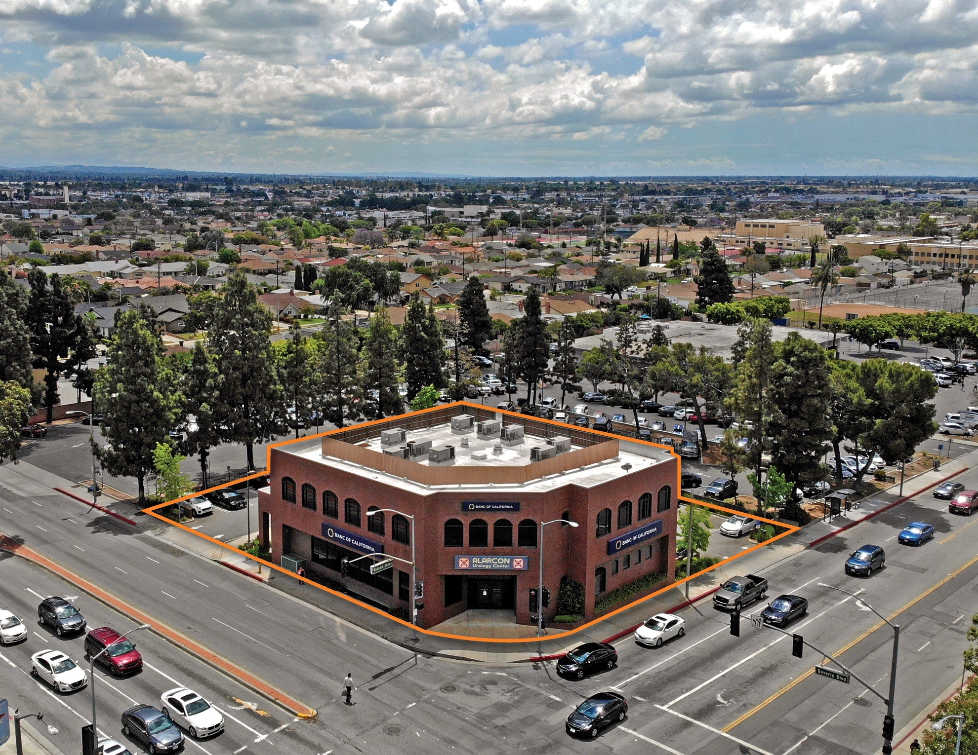 2133 W Beverly Blvd, Montebello, CA à vendre Photo du bâtiment- Image 1 de 1