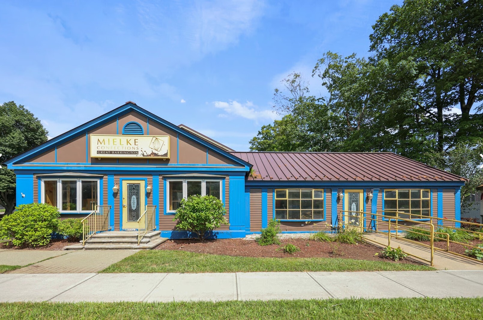 260 Stockbridge Rd, Great Barrington, MA for sale Building Photo- Image 1 of 5