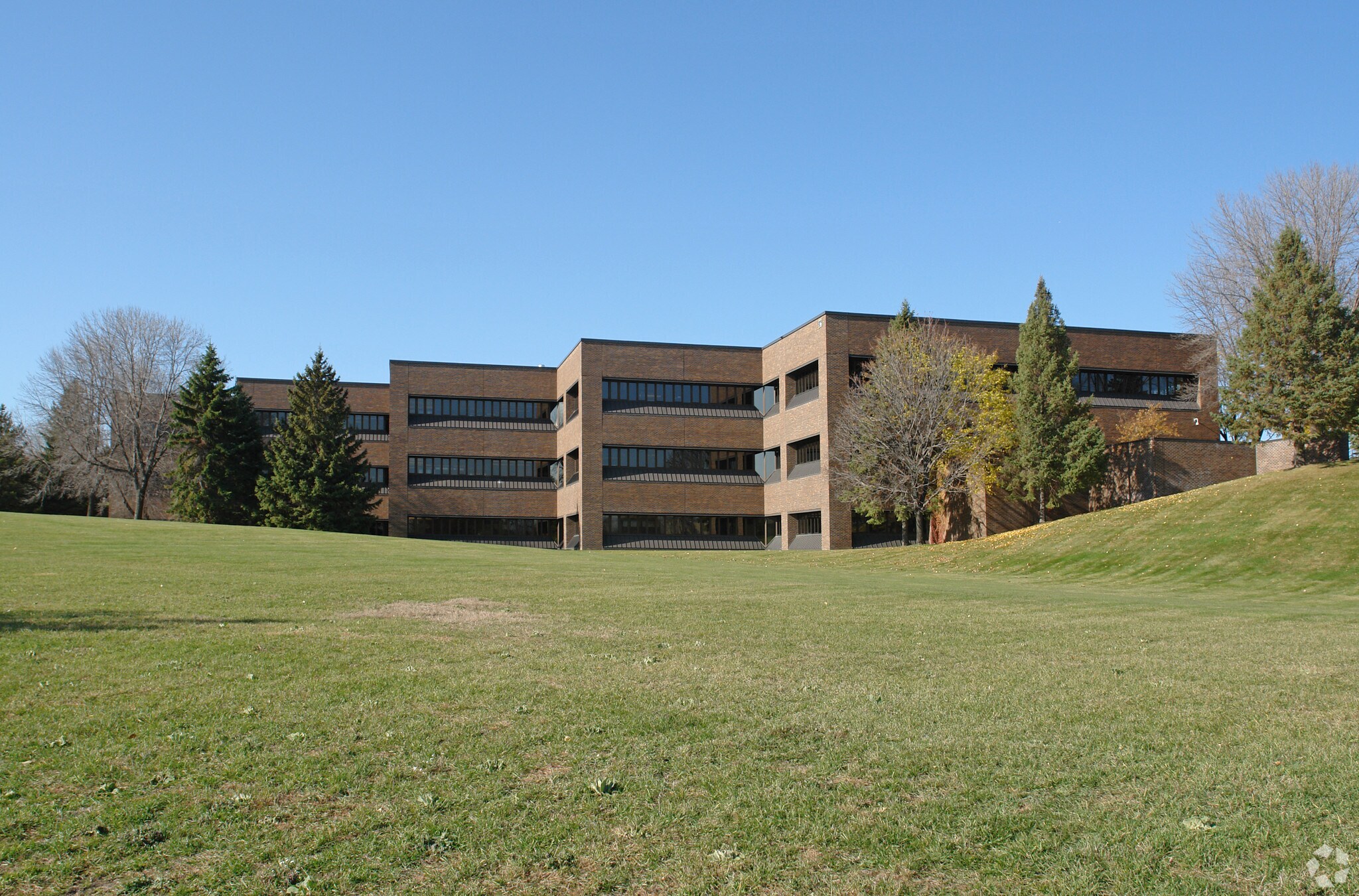 14615 Lone Oak Rd, Eden Prairie, MN à vendre Photo principale- Image 1 de 19