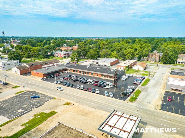1021 & 1027 N Water st, Decatur, IL à vendre - Photo du bâtiment - Image 2 de 4