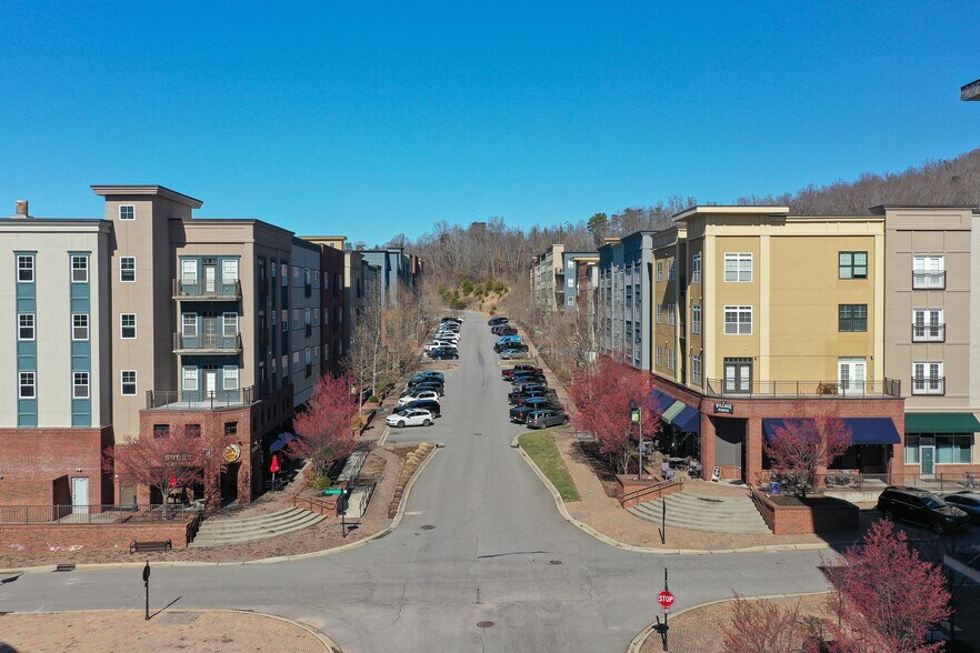 41-61 N Merrimon Ave, Asheville, NC à louer - Photo du bâtiment - Image 2 de 17