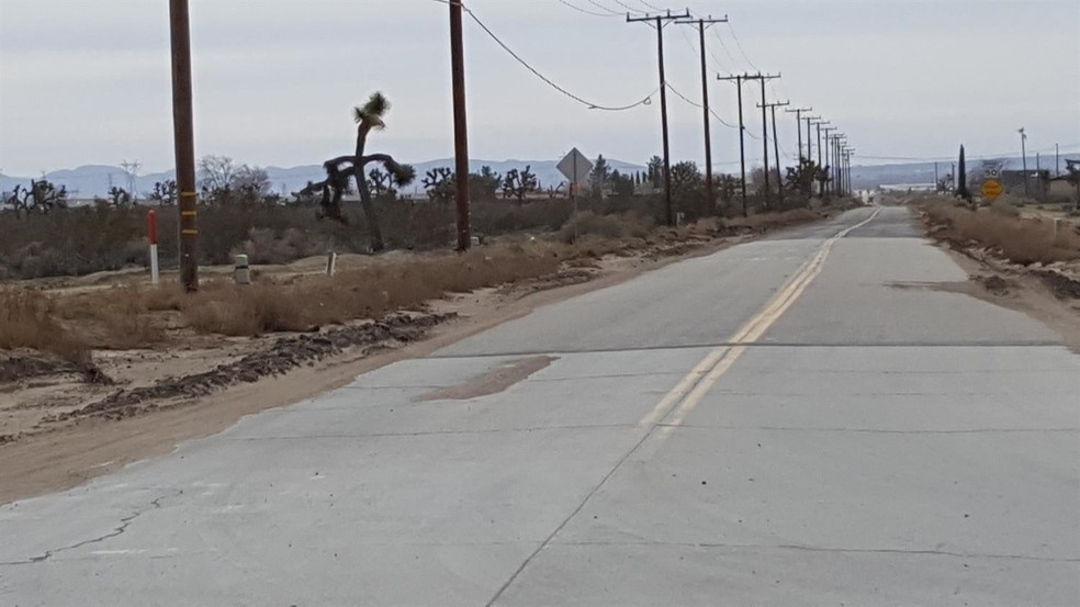 El Mirage Rd, Adelanto, CA for sale - Primary Photo - Image 1 of 1