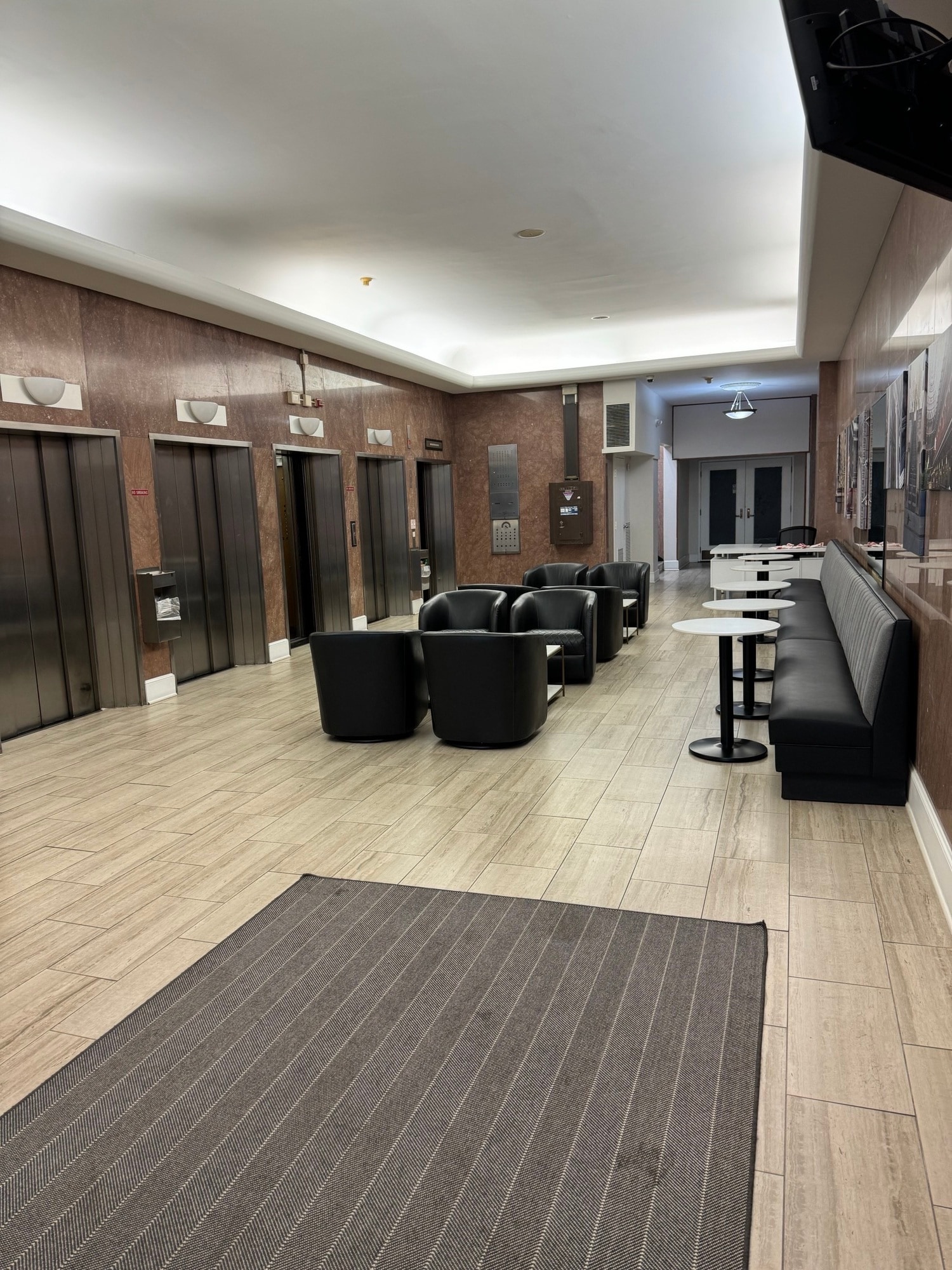 850 Euclid Ave, Cleveland, OH for lease Interior Photo- Image 1 of 5