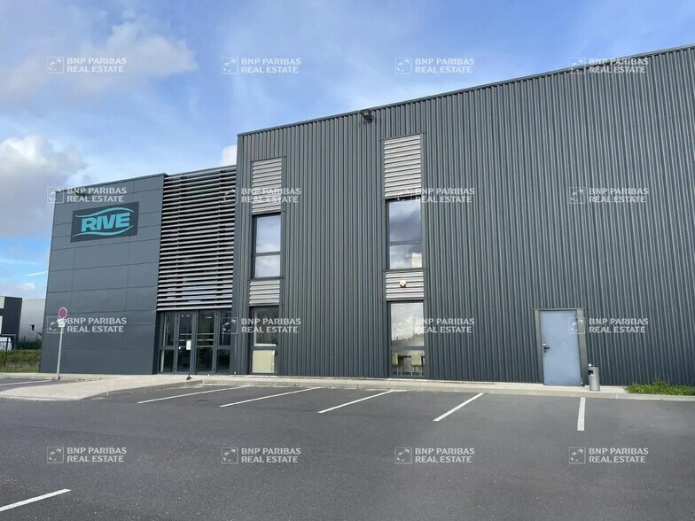 Flex in Lieusaint for lease - Building Photo - Image 3 of 9