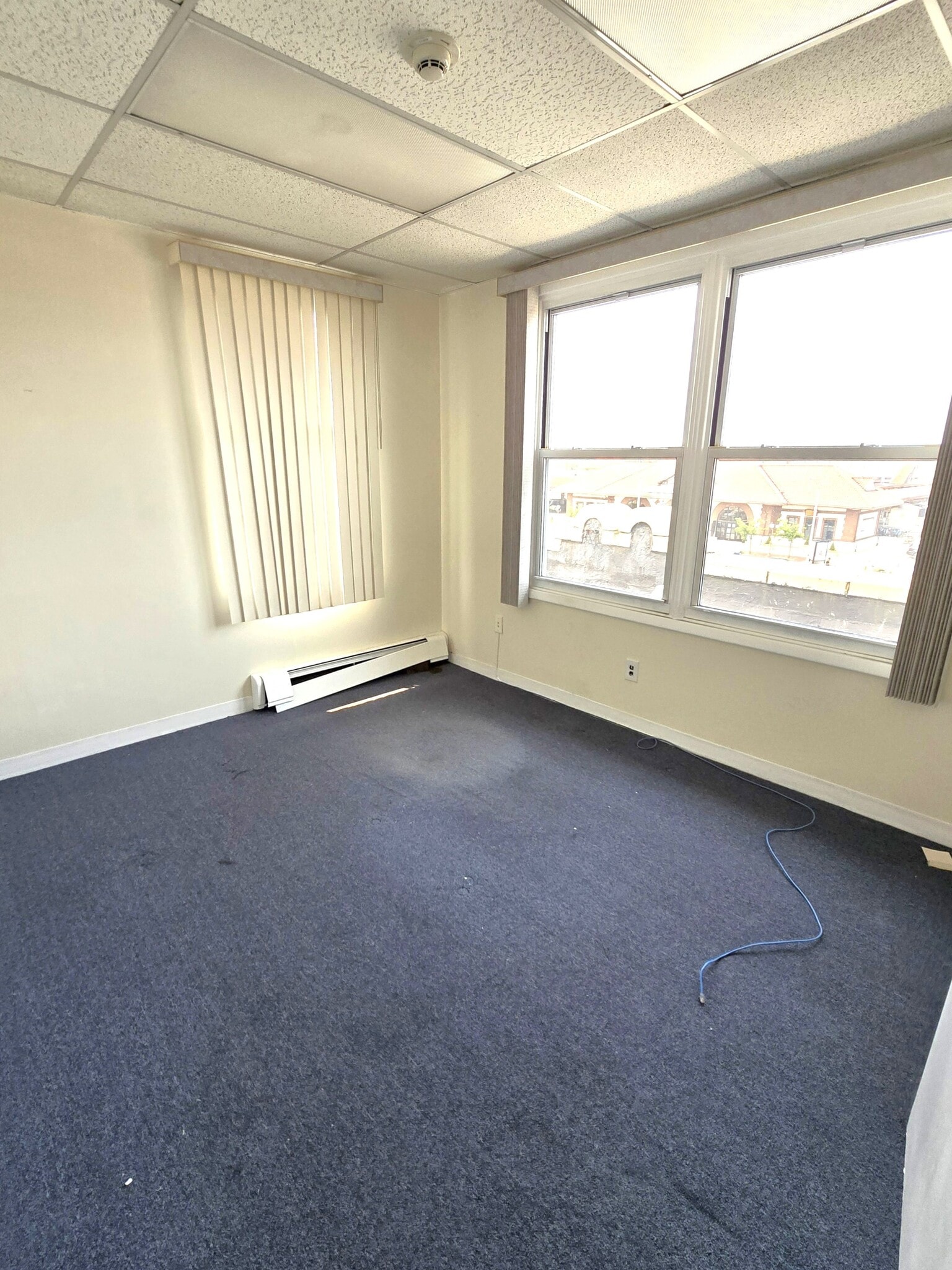 212 W Park Ave, Long Beach, NY for lease Interior Photo- Image 1 of 12