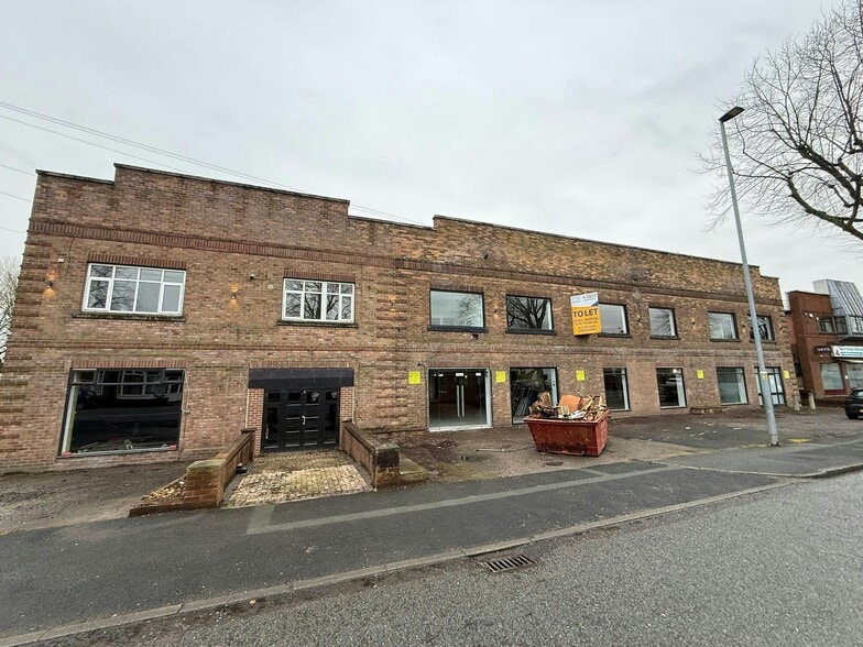 348-350 Wilderspool Causeway, Warrington for lease - Building Photo - Image 2 of 13