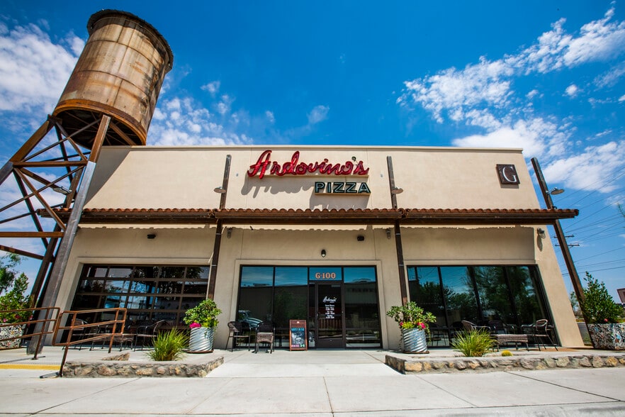 145 W Sunset Rd, El Paso, TX for lease - Building Photo - Image 1 of 11