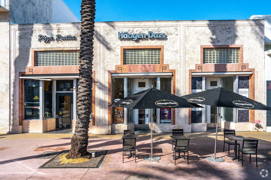 663-669 Lincoln Rd, Miami Beach, FL for lease - Primary Photo - Image 1 of 9