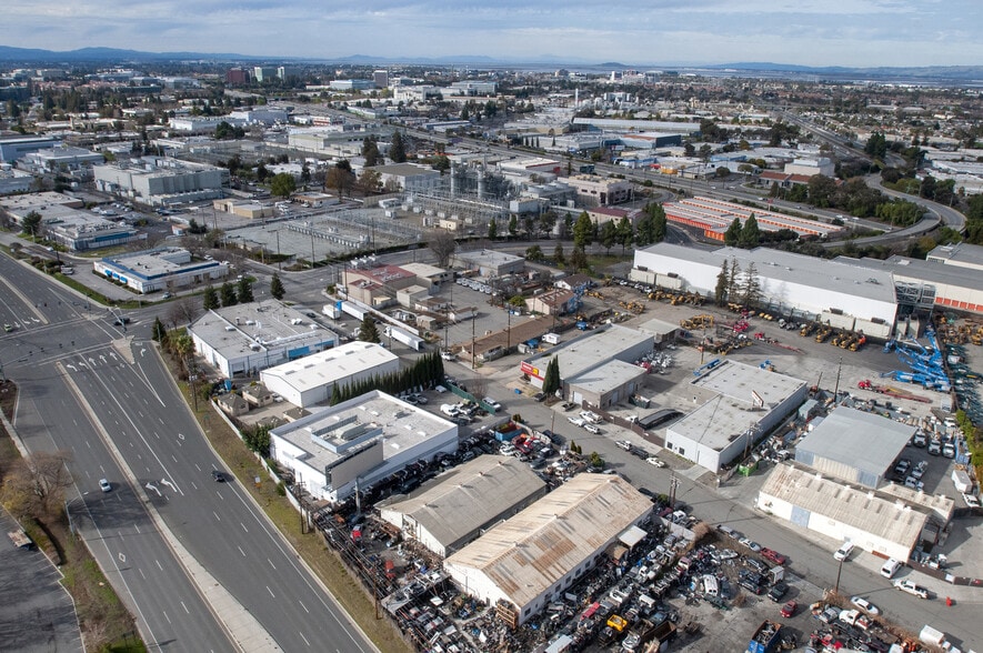 790 Comstock St, Santa Clara, CA for sale - Building Photo - Image 2 of 7