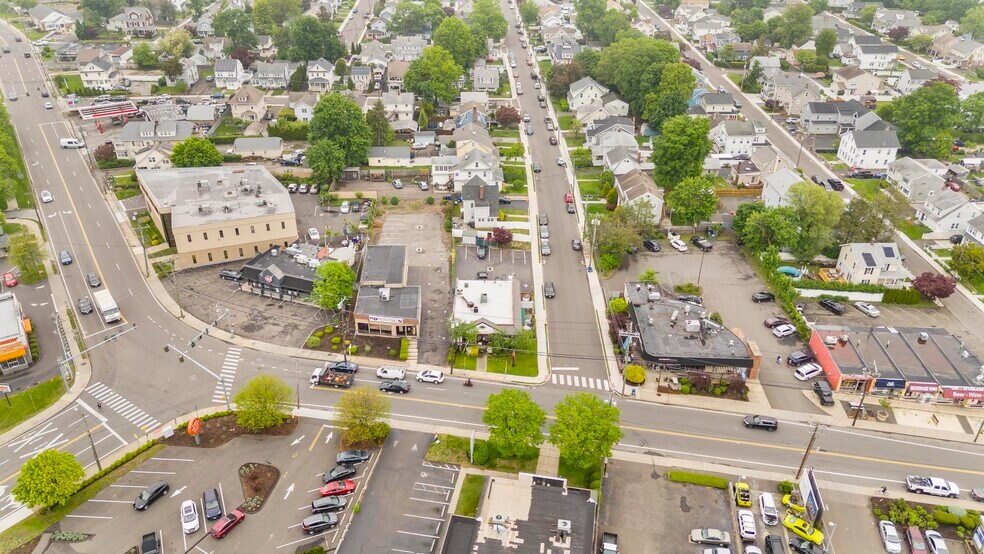 186 Main St, Norwalk, CT à vendre - Photo du bâtiment - Image 3 de 13