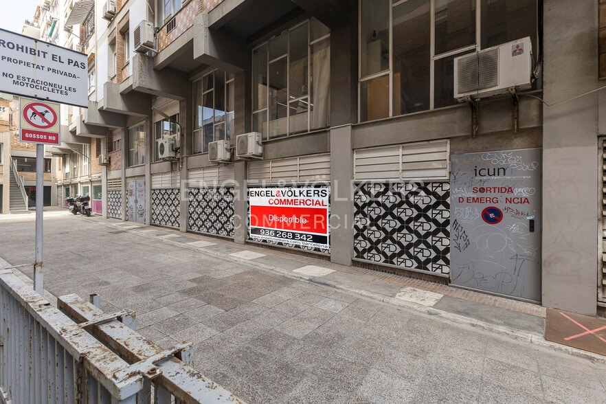 Carrer De Sant Elies, 11-19, Barcelona, Barcelona for sale - Building Photo - Image 3 of 12
