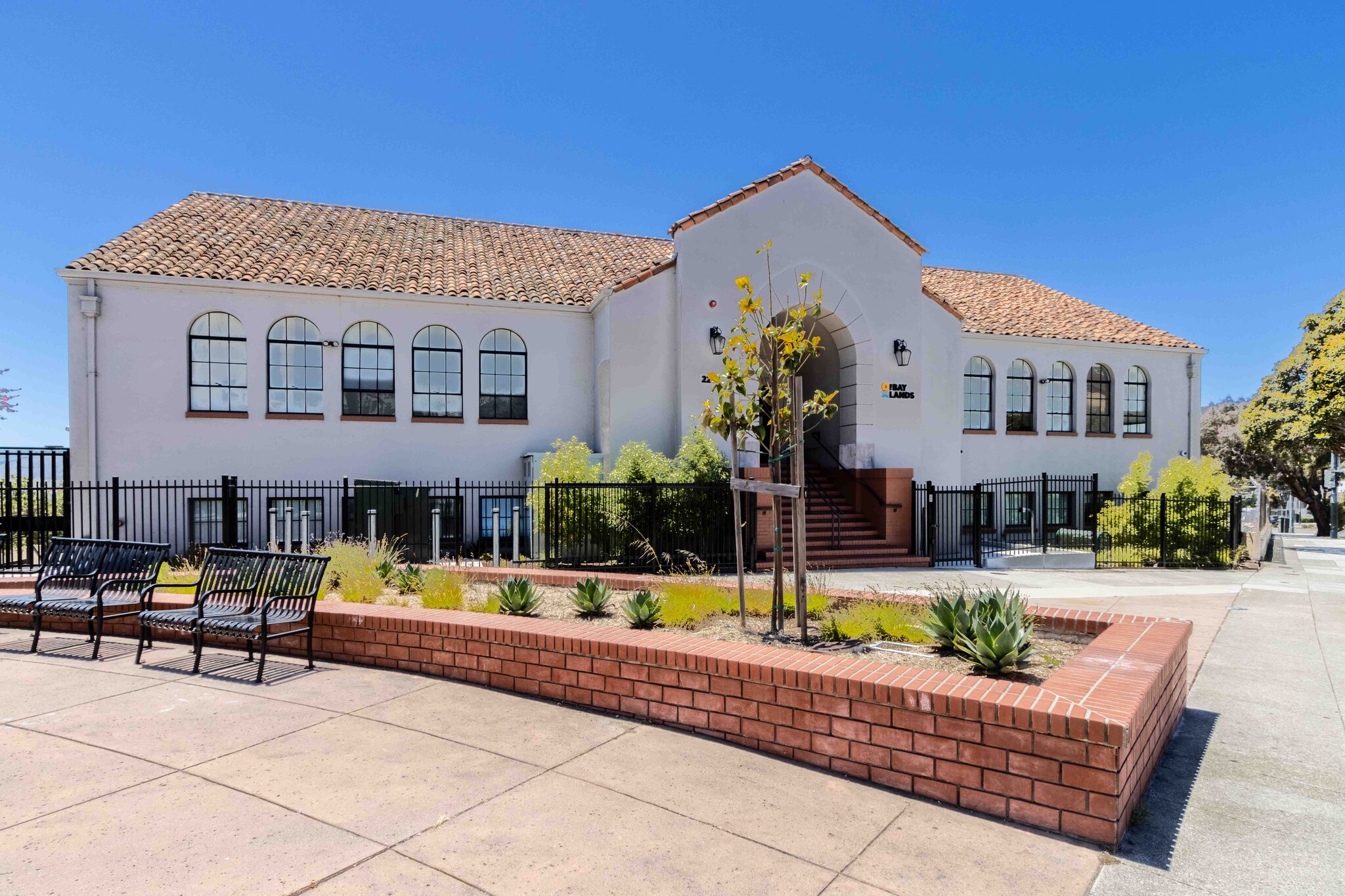 2201 Bayshore Blvd, San Francisco, CA for lease Primary Photo- Image 1 of 13