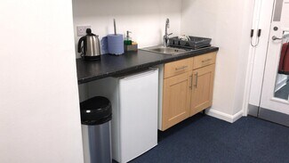 Plus de détails pour 37-39 Balmoral Rd, Gillingham - Coworking à louer
