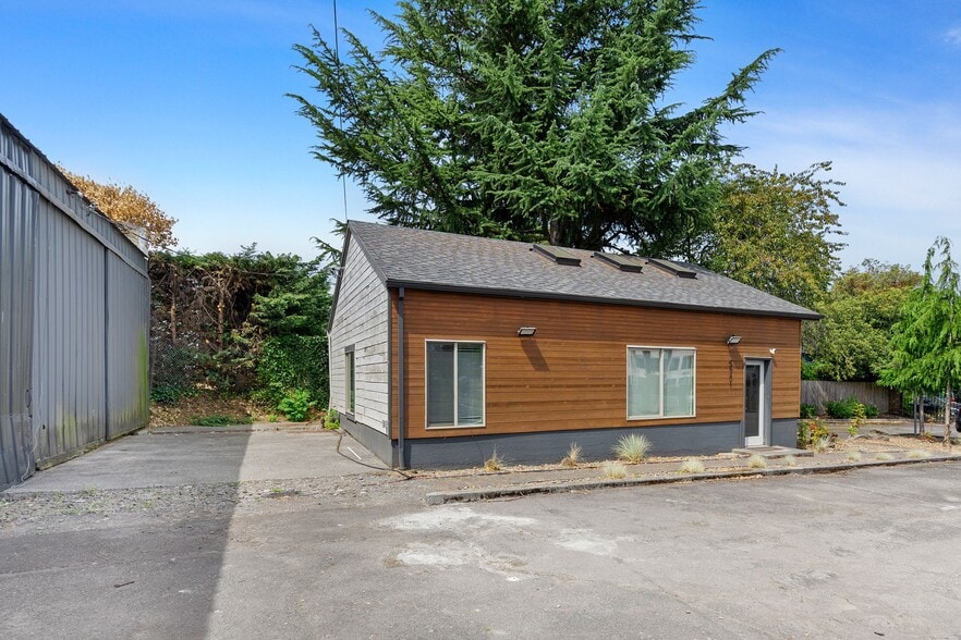 6931 NE Martin Luther King Jr Blvd, Portland, OR à vendre - Photo du bâtiment - Image 2 de 14